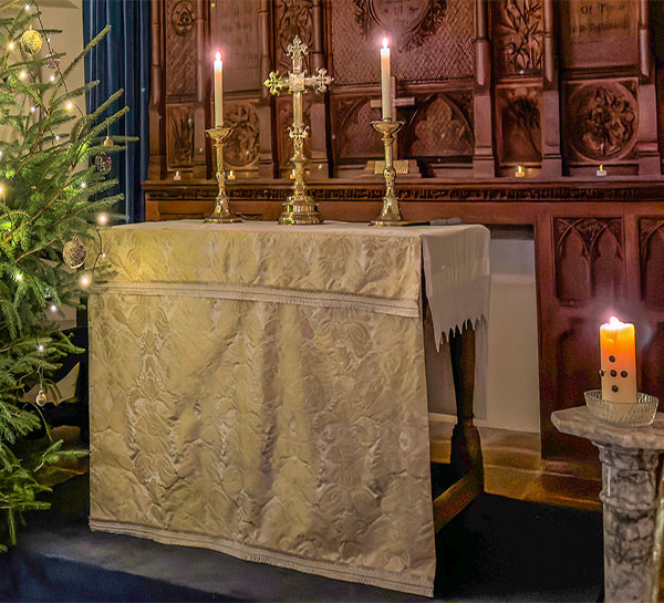 Alter Cloth